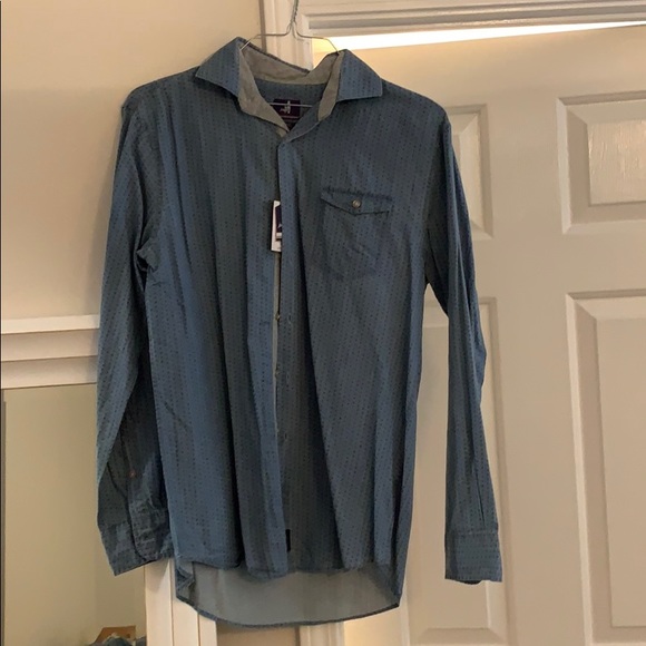 NWT Casual Button Down Shirt - Picture 1 of 3